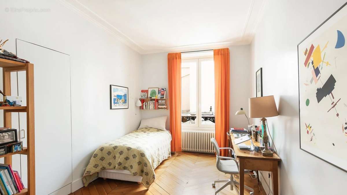 Appartement à PARIS-10E