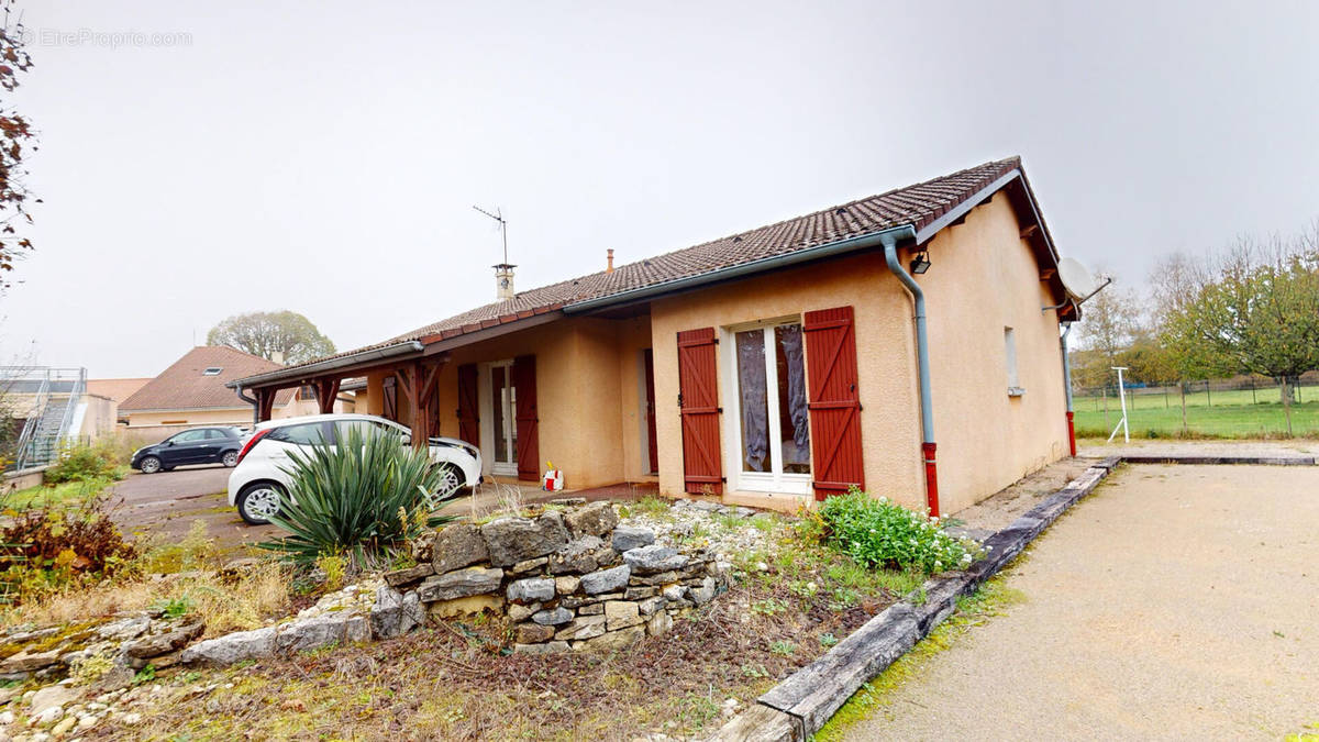 Maison à SAINT-JEAN-LE-VIEUX