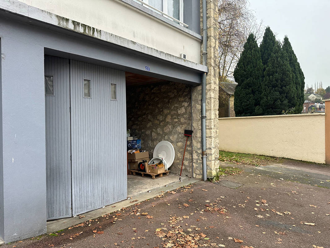 Parking à LISIEUX