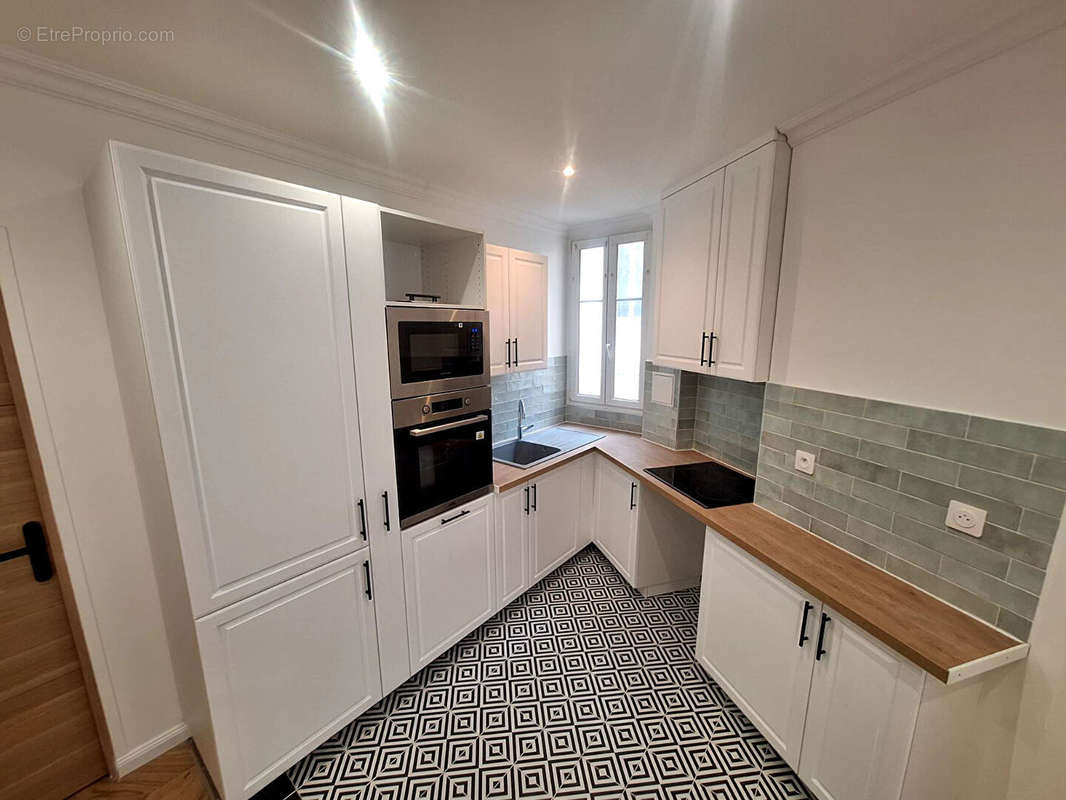 Appartement à PARIS-20E