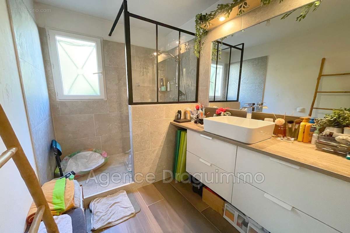 Appartement à DRAGUIGNAN