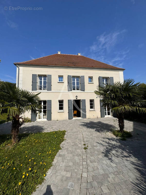 Maison à MAGNY-LE-HONGRE