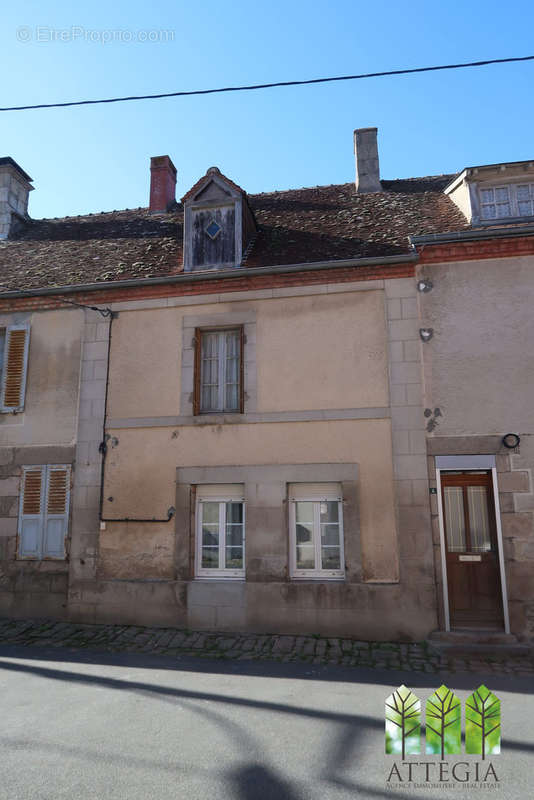 Maison à CHATELUS-MALVALEIX