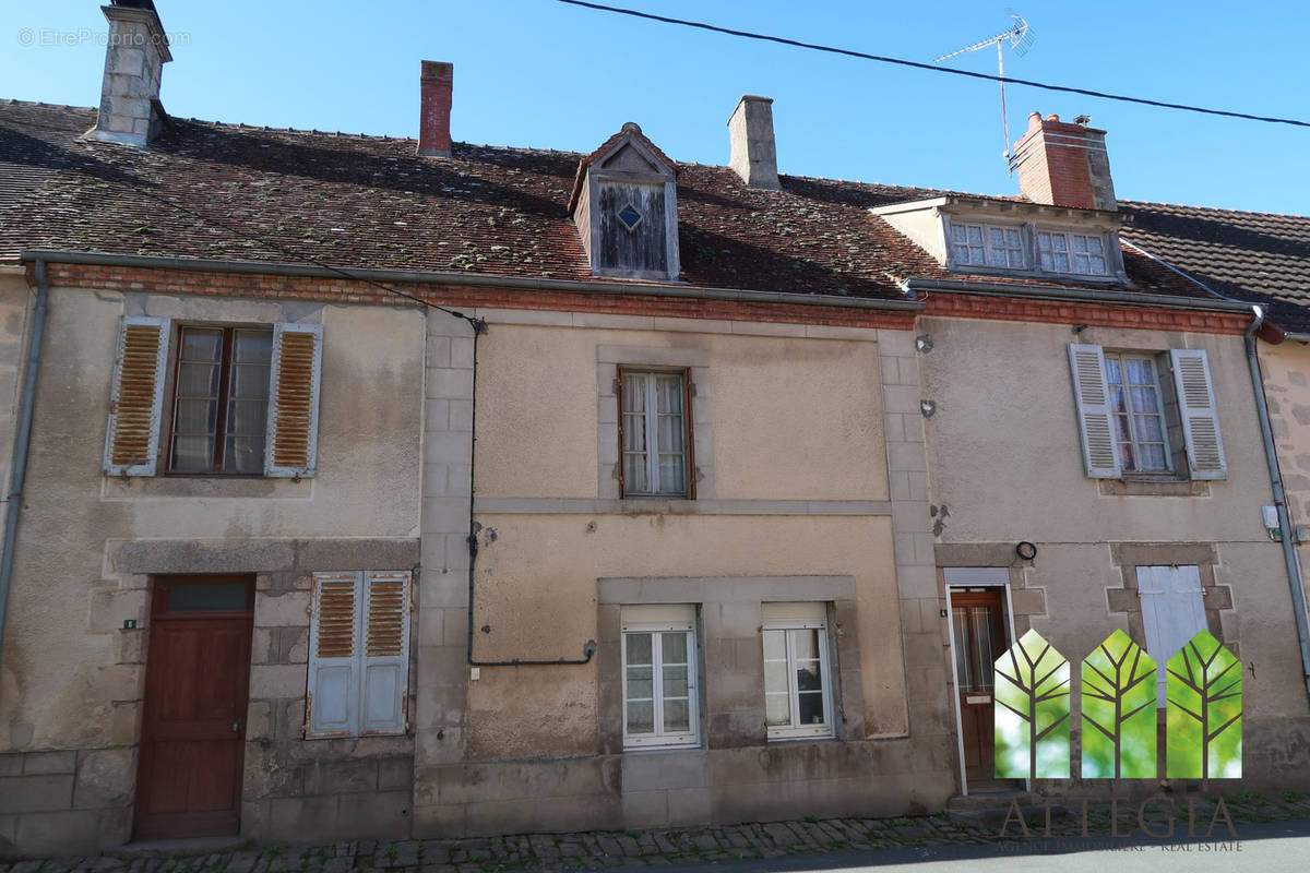 Maison à CHATELUS-MALVALEIX