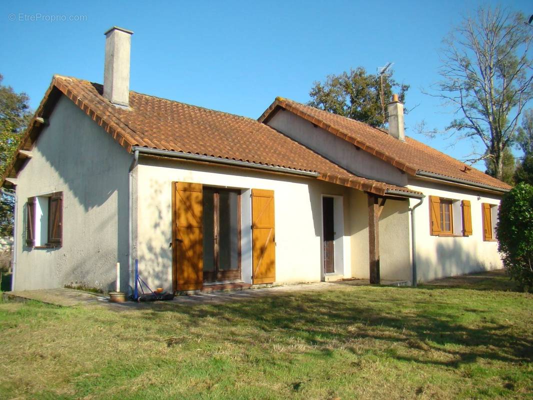 Maison à SAINT-SECONDIN