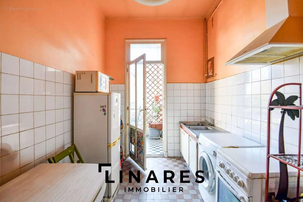 Appartement à MARSEILLE-4E