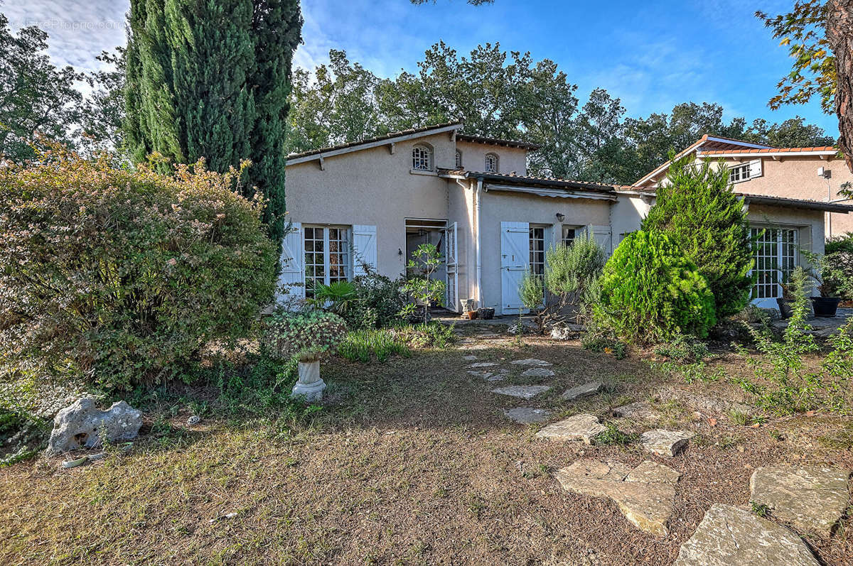 Maison à SAINT-ORENS-DE-GAMEVILLE