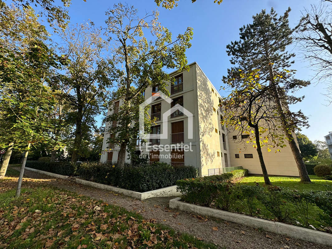 Appartement à MAISONS-LAFFITTE