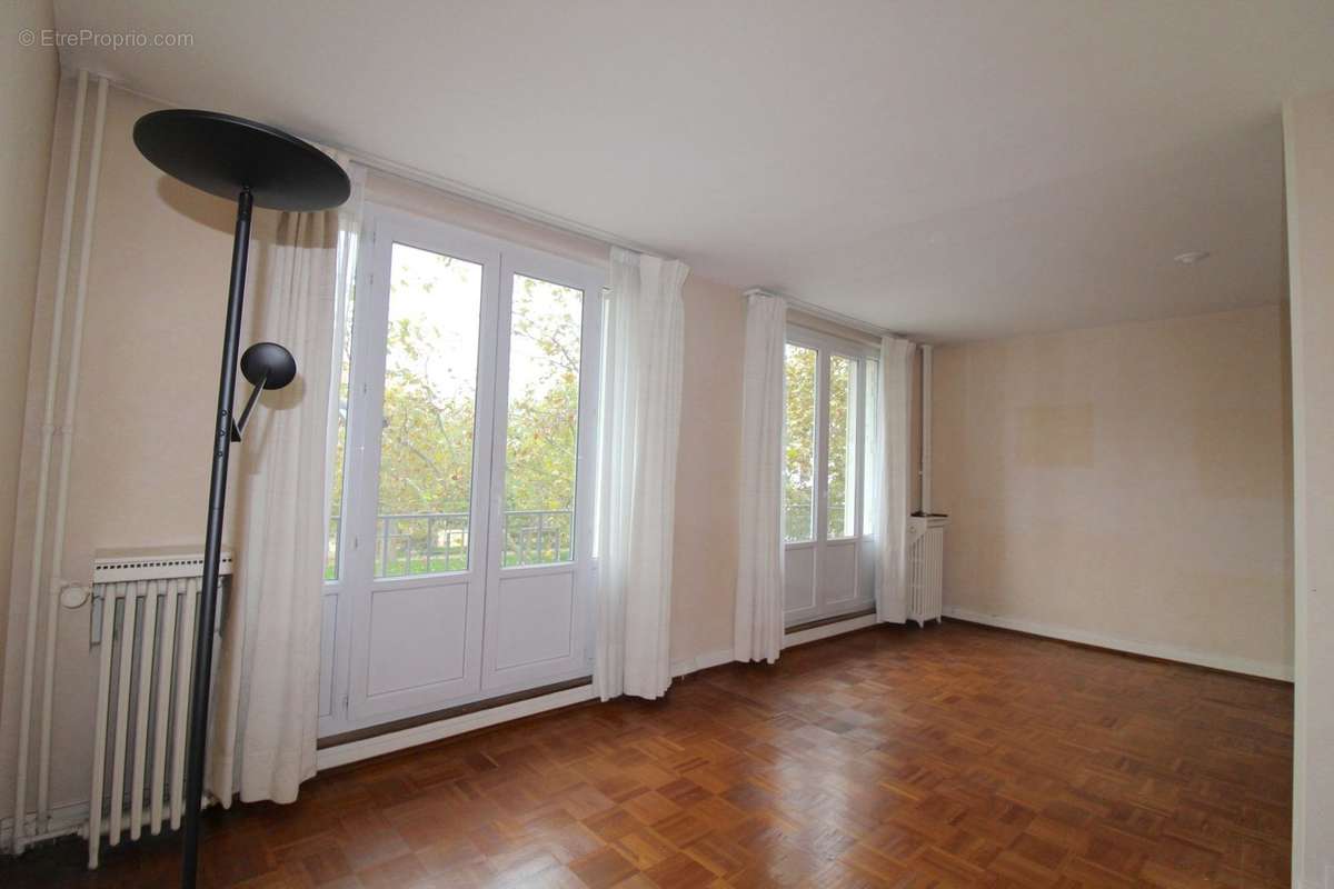 Appartement à PARIS-12E