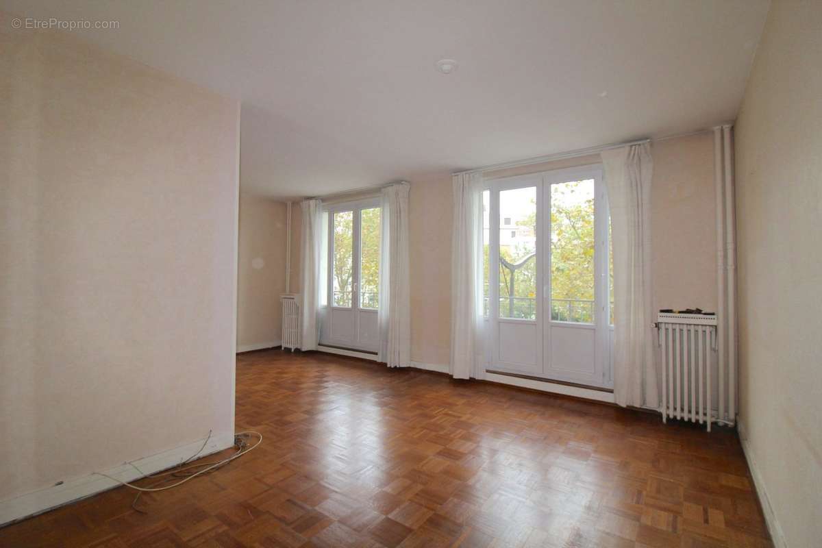 Appartement à PARIS-12E