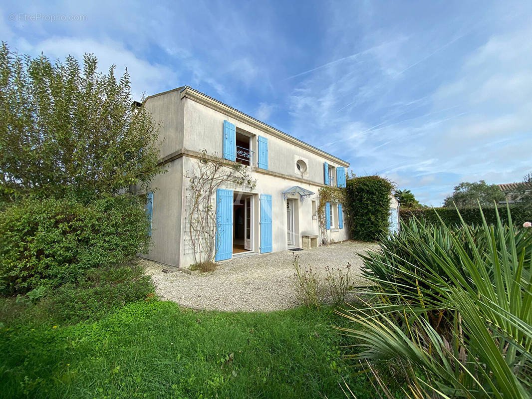 Maison à PONT-L&#039;ABBE-D&#039;ARNOULT