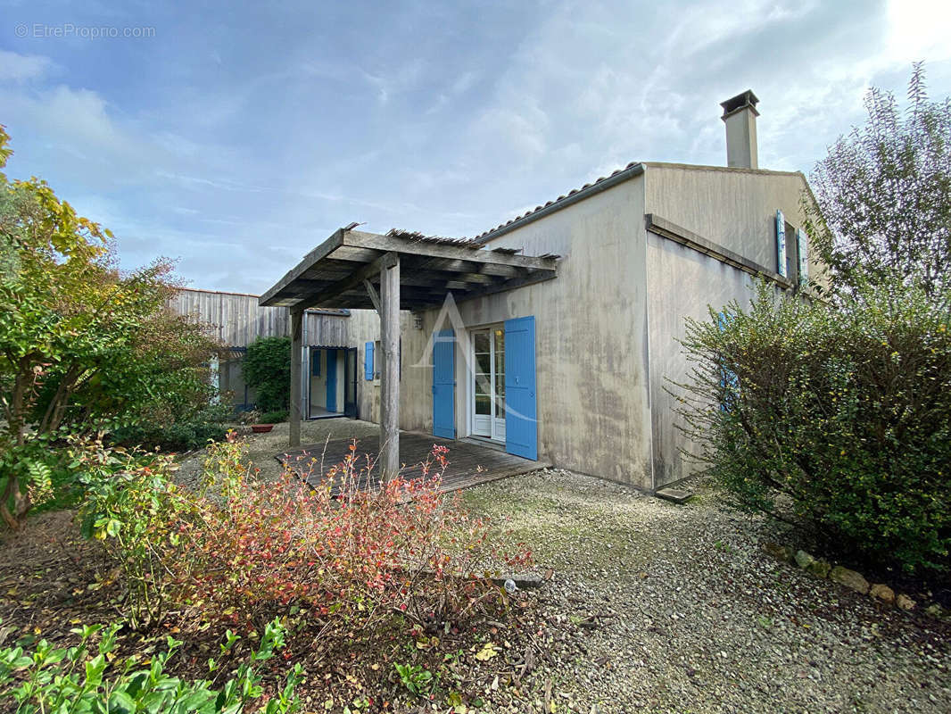 Maison à PONT-L&#039;ABBE-D&#039;ARNOULT