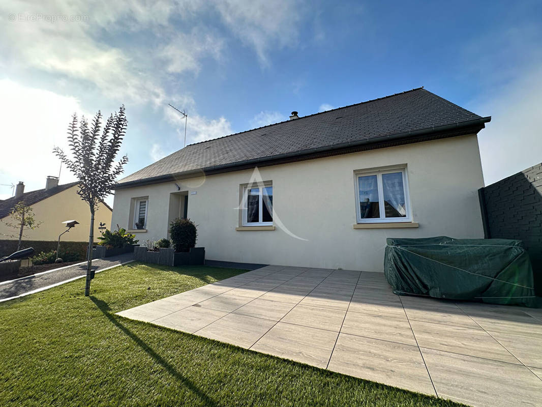 Maison à MAYENNE