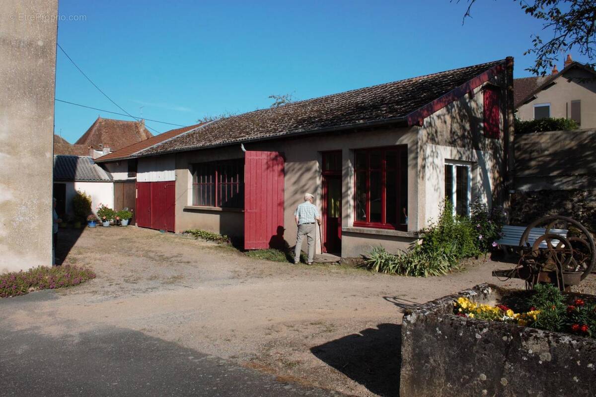 Photo 2 - Appartement à TOULON-SUR-ARROUX