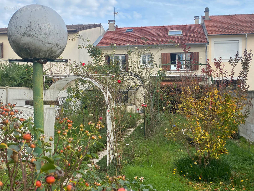 Maison à BOBIGNY