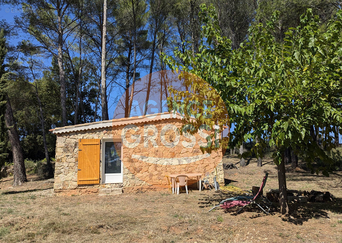 Maison à VILLECROZE