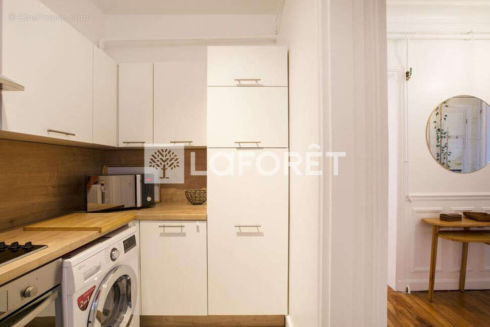 Appartement à PARIS-17E