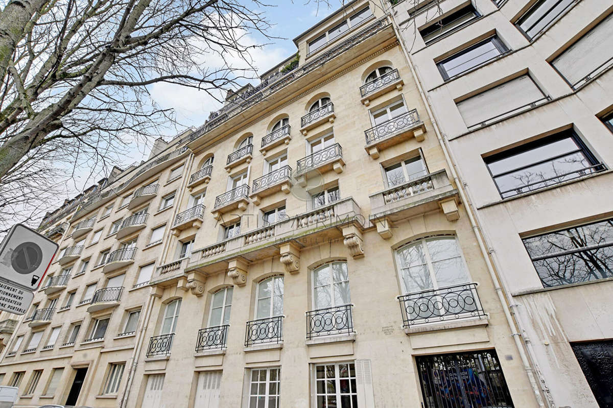 Appartement à PARIS-7E