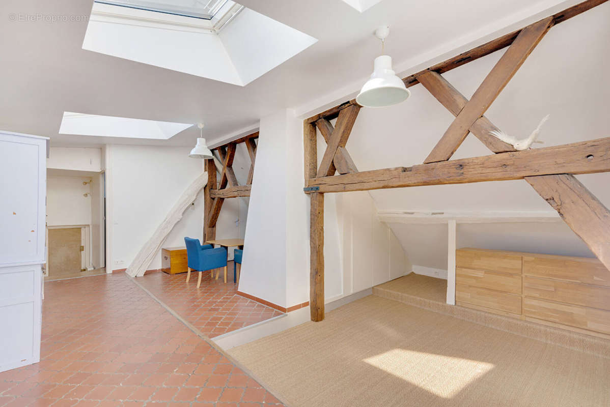 Appartement à PARIS-3E