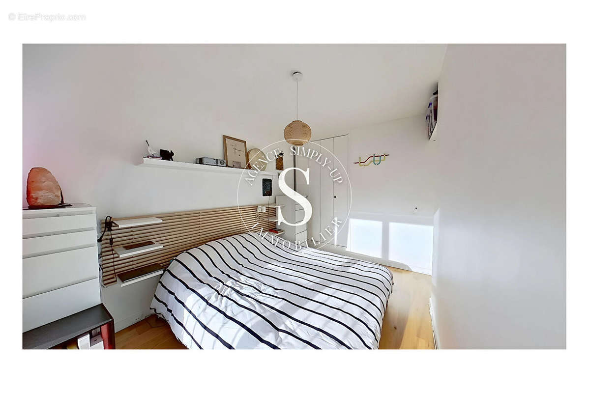 Appartement à PARIS-18E