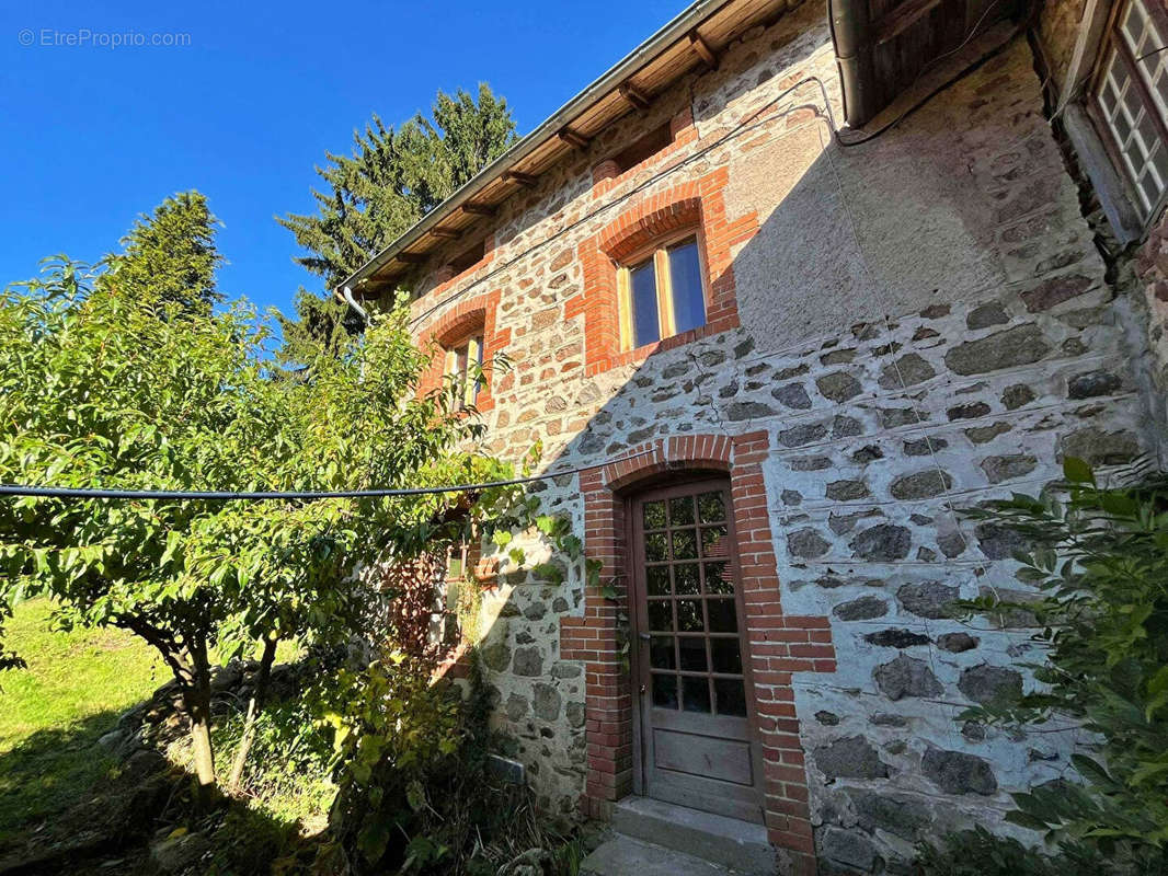 Maison à SAINT-RIRAND