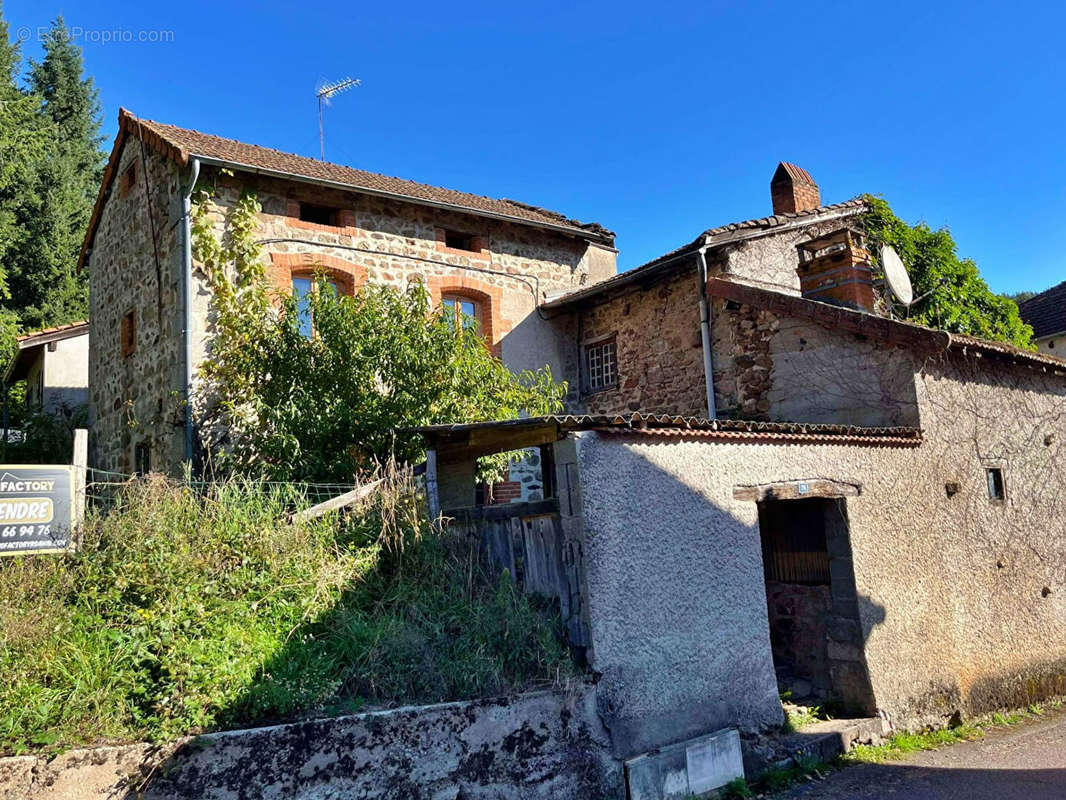 Maison à SAINT-RIRAND