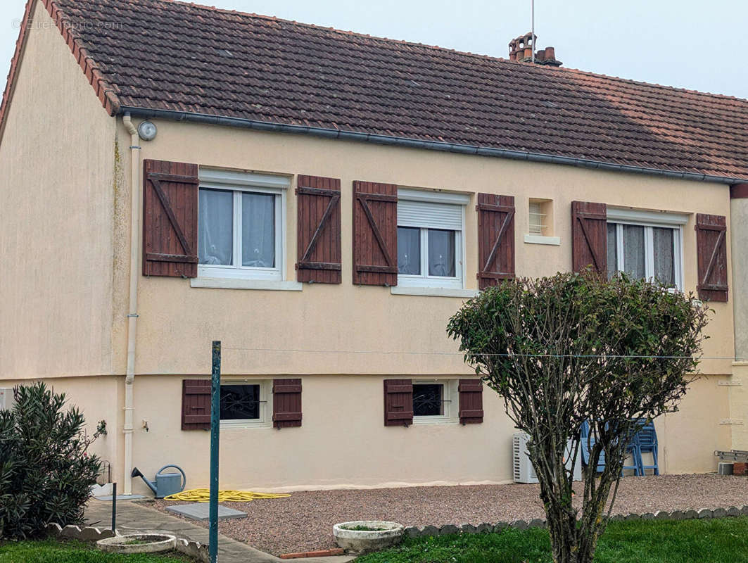 Maison à MAGNY-COURS