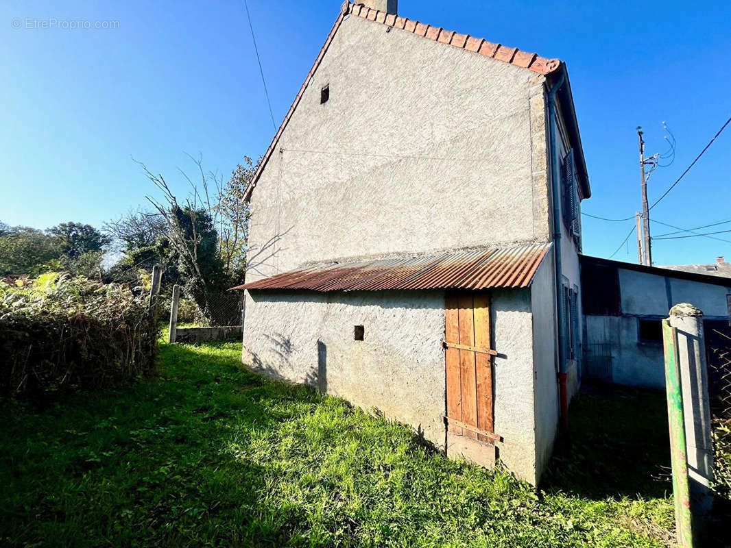 Maison à VIRLET