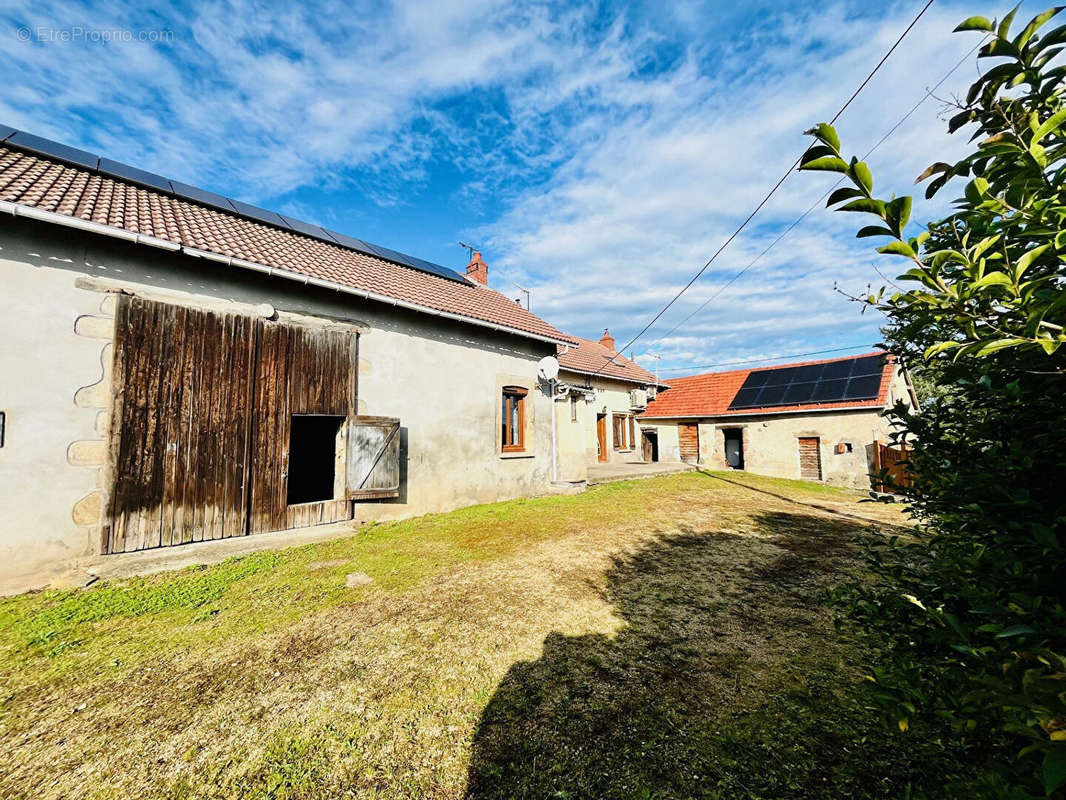 Maison à SAINT-ELOY-LES-MINES