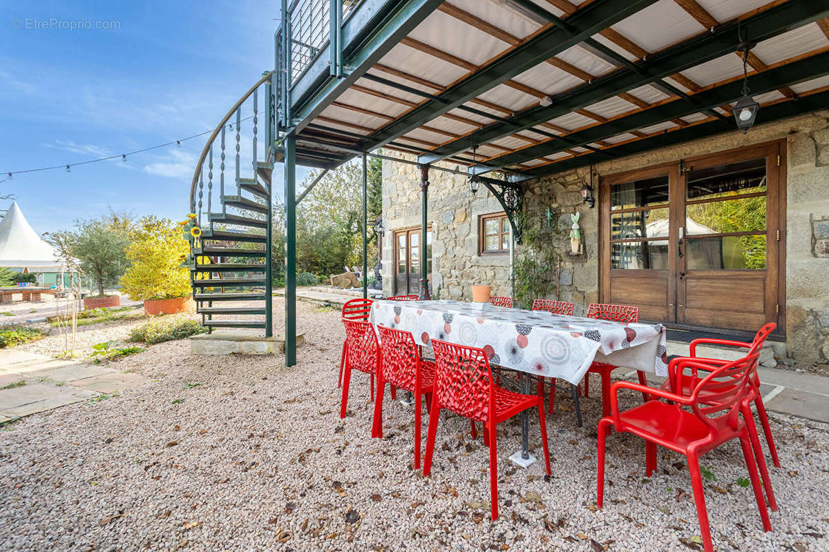 Maison à GOUTTIERES