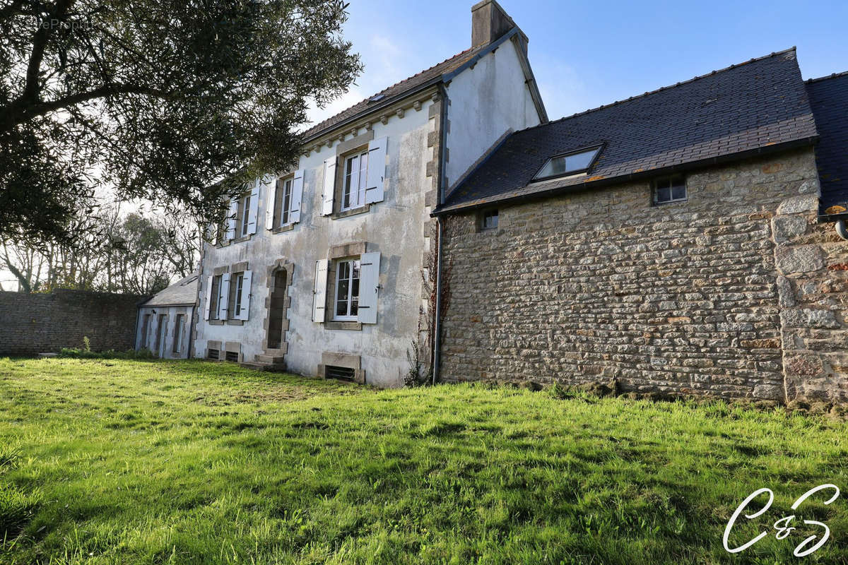 Maison à SAINT-JEAN-TROLIMON