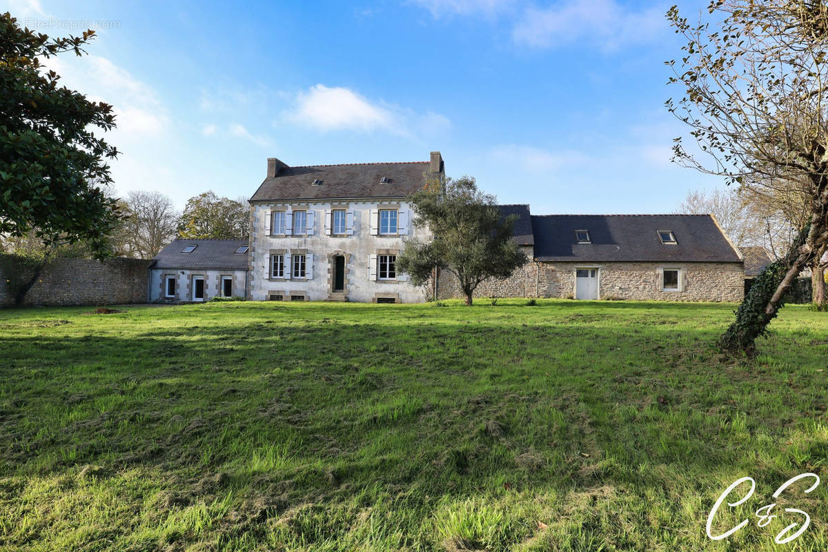 Maison à SAINT-JEAN-TROLIMON