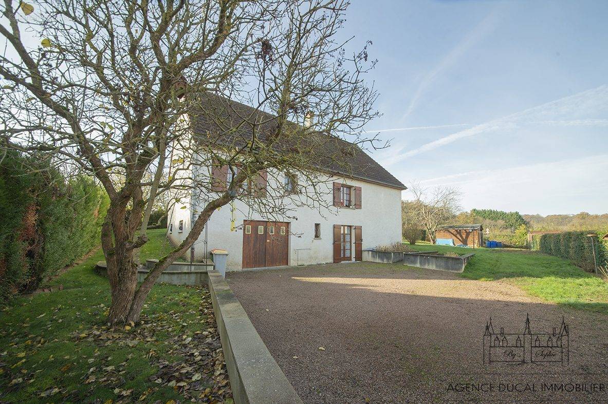 Maison à CHEVENON