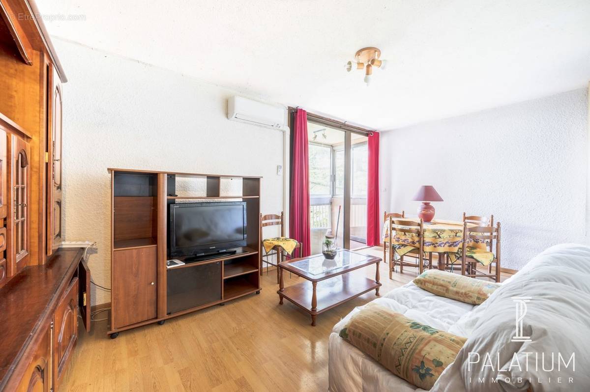 Appartement à GREOUX-LES-BAINS