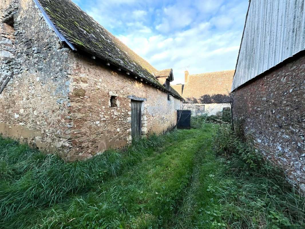 Maison à THORIGNE-SUR-DUE