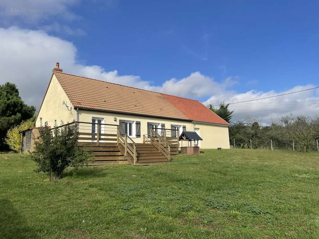 Maison à LOMBRON