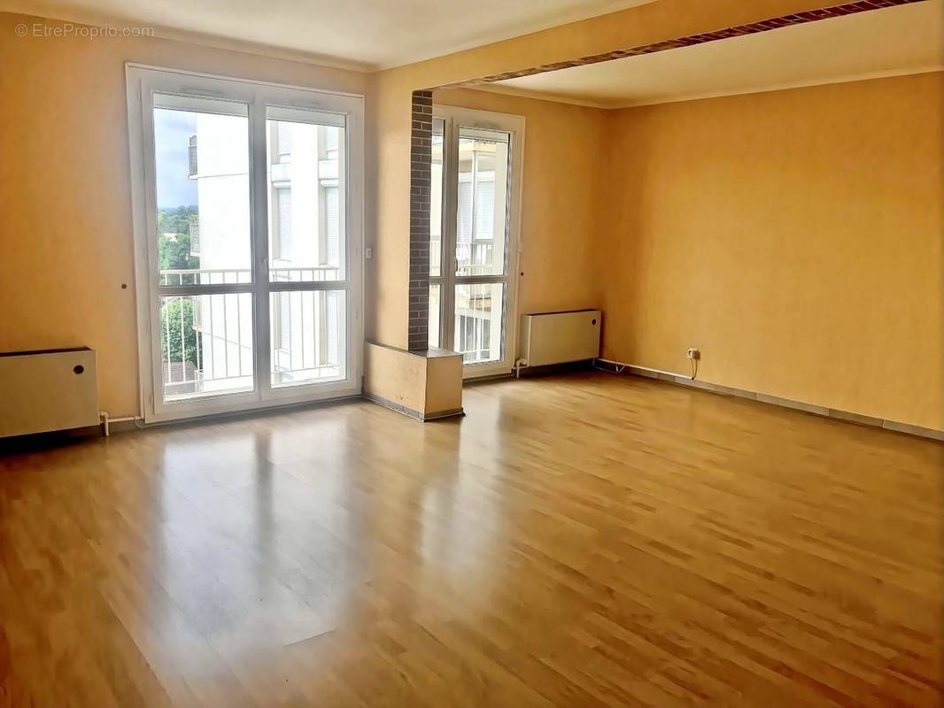 Appartement à ROMANS-SUR-ISERE