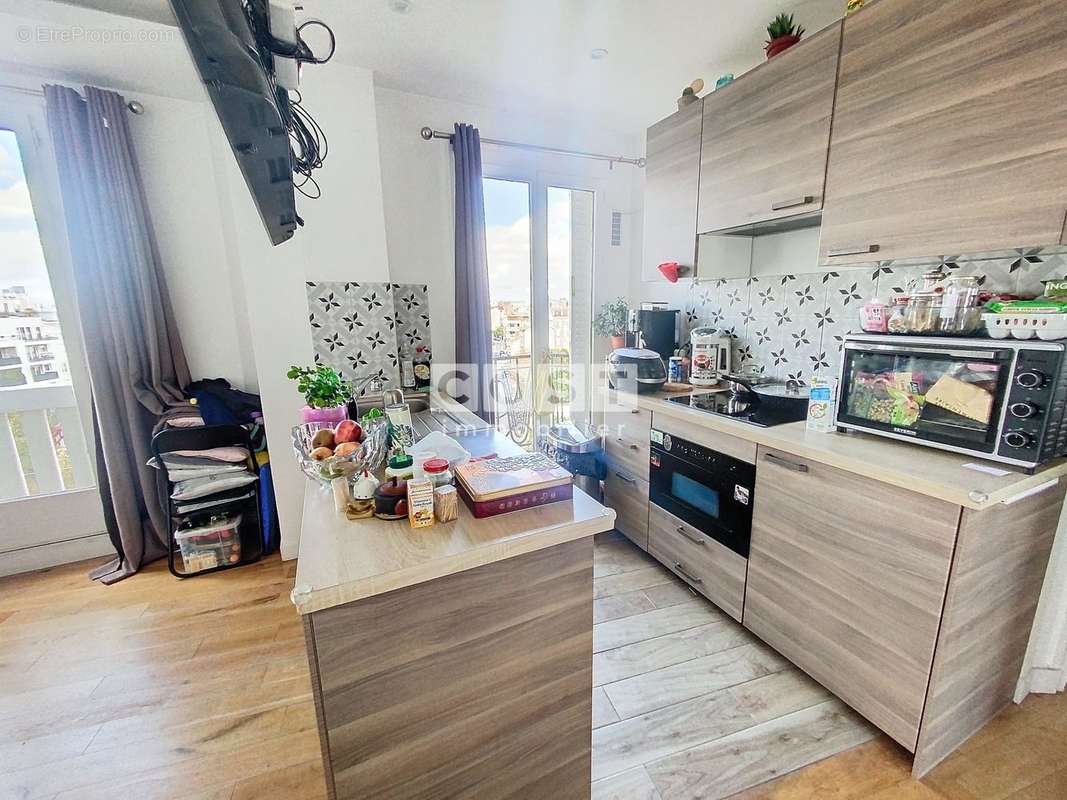 Appartement à LA GARENNE-COLOMBES