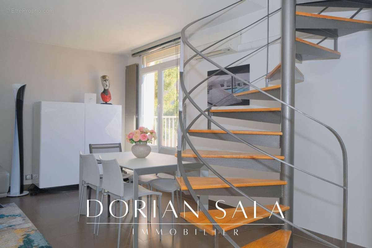 Appartement à MARSEILLE-9E