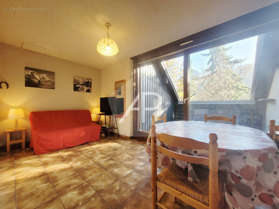 Appartement à LA SALLE-LES-ALPES