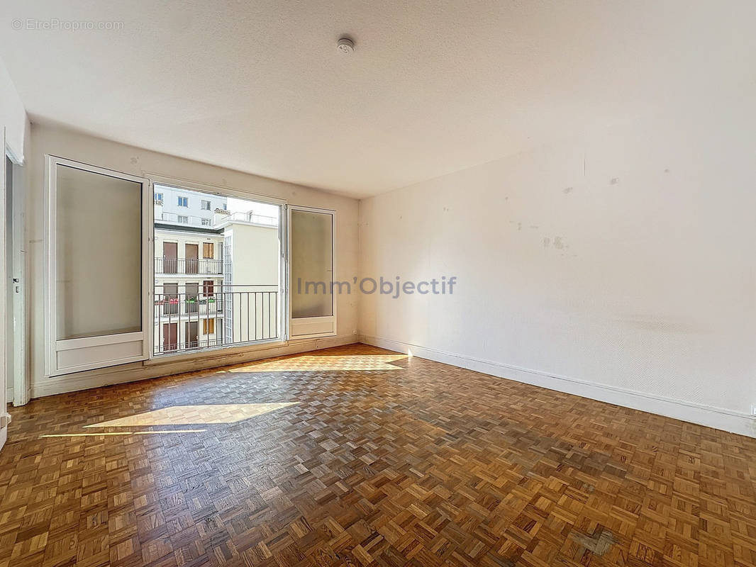 Appartement à PARIS-12E