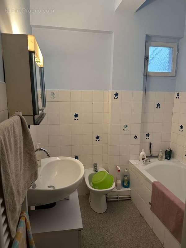 Appartement à MARSEILLE-8E