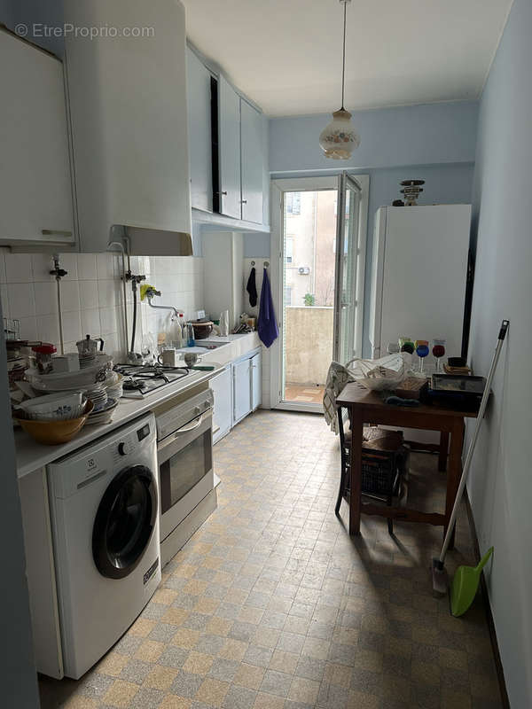 Appartement à MARSEILLE-8E