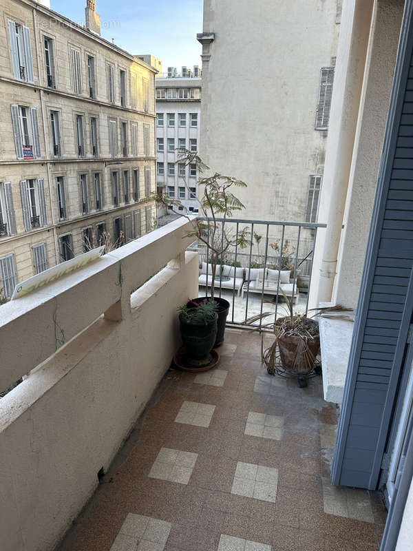 Appartement à MARSEILLE-8E