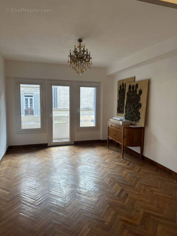 Appartement à MARSEILLE-8E