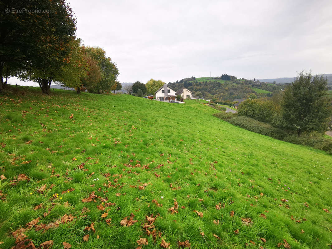 Terrain à DAMPNIAT