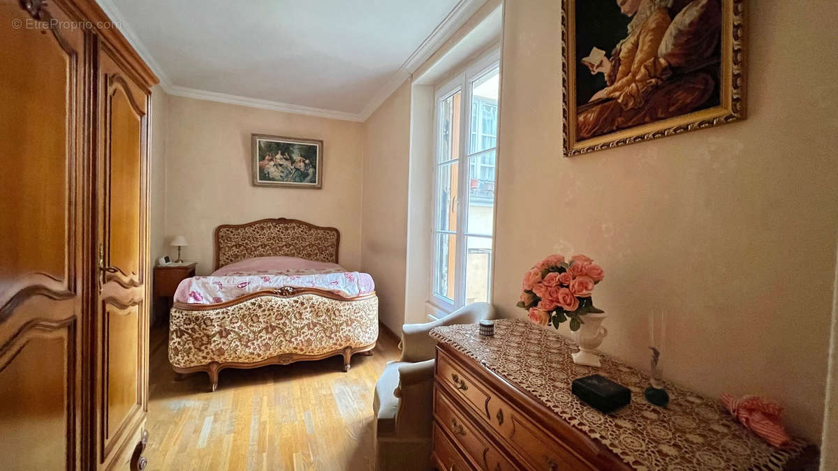 Appartement à VERSAILLES