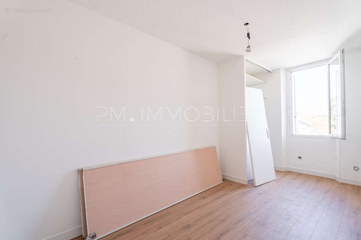 Appartement à MARSEILLE-10E