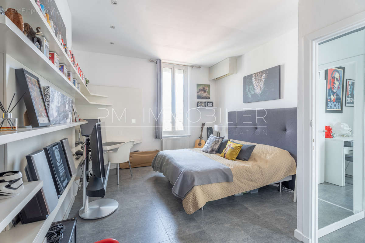 Appartement à MARSEILLE-8E