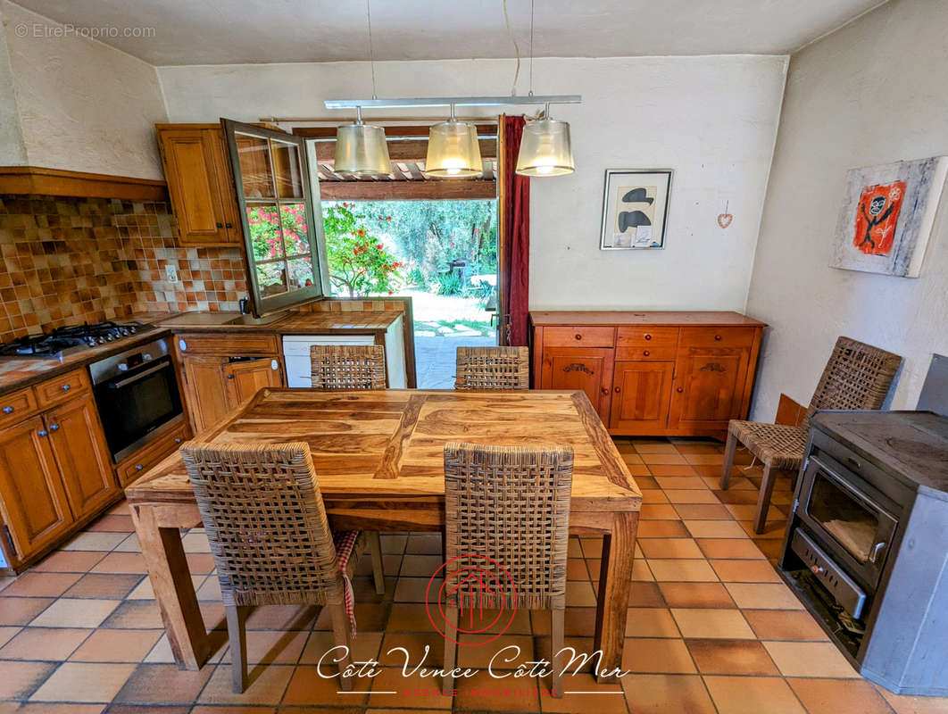 Maison à TOURRETTES-SUR-LOUP